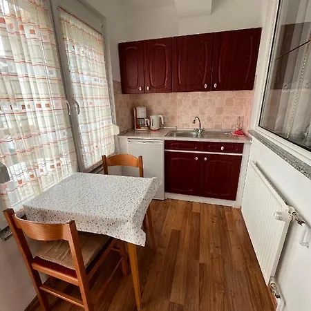بيت ضيافة Karolin 3*